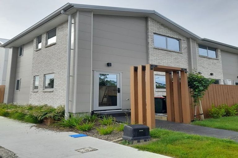 Photo of property in 2/11 Cressy Street, Waterloo, Lower Hutt, 5011