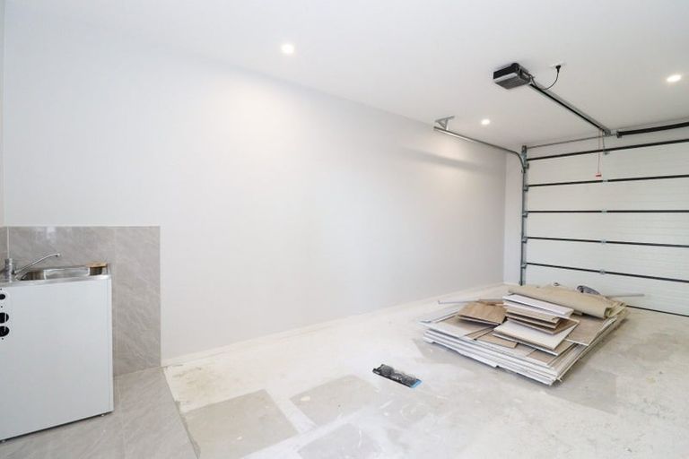 Photo of property in 21 Farranfore Road, Opaheke, Papakura, 2113