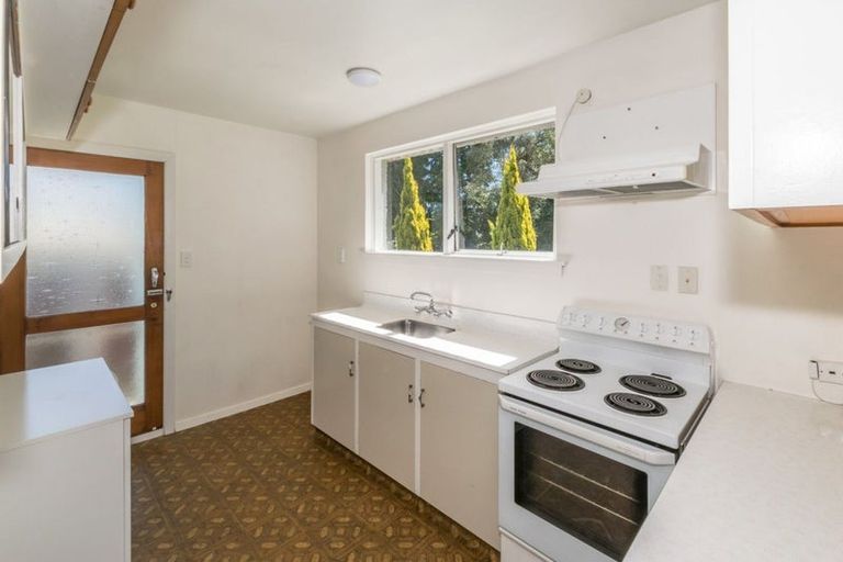 Photo of property in 96a Crofton Road, Harewood, Christchurch, 8051
