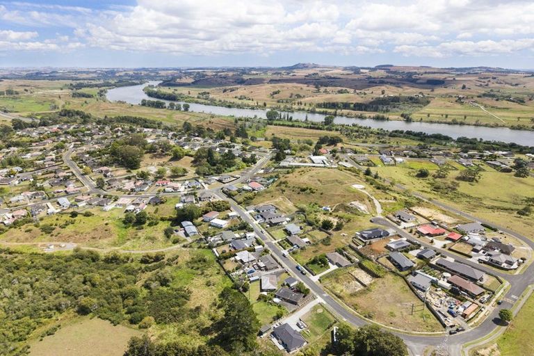 Photo of property in 29 Heather Green Avenue, Meremere, Mercer, 2474