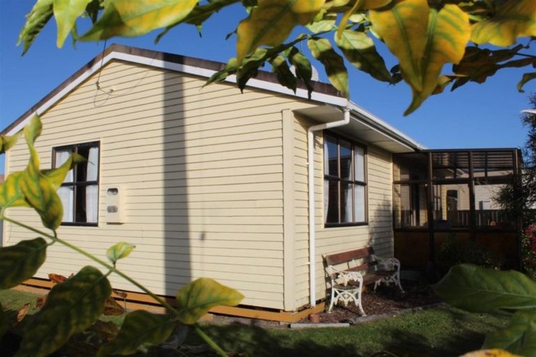 Photo of property in 18 Rangatira Drive, Mangakino, 3421
