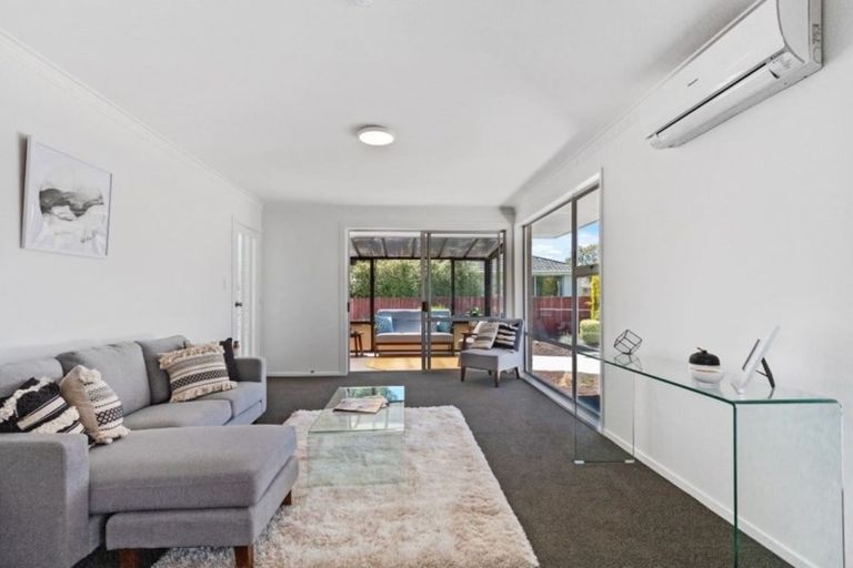 Photo of property in 2/259a Fifield Terrace, Opawa, Christchurch, 8023