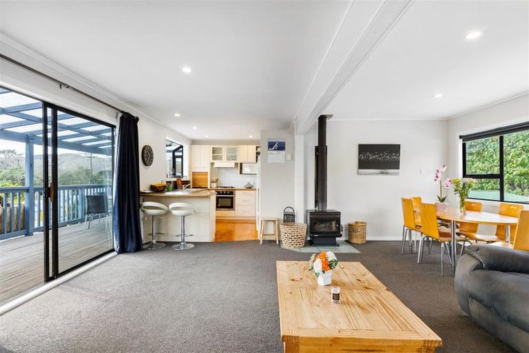 Photo of property in 20 Bertram Road, Kawakawa Bay, 2585