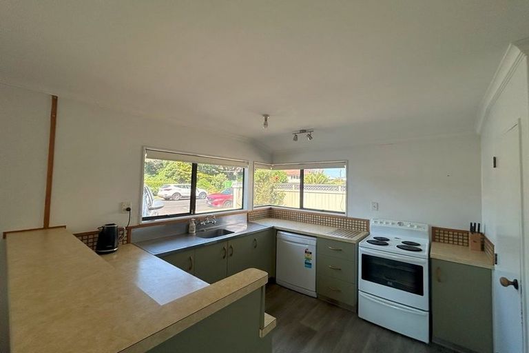 Photo of property in 128 Ocean Beach Road, Tairua, 3508