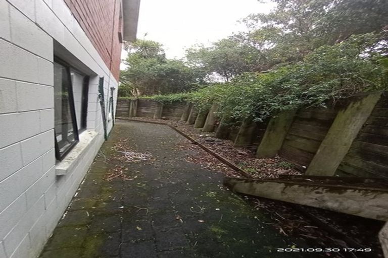 Photo of property in 153 Gossamer Drive, Pakuranga Heights, Auckland, 2010