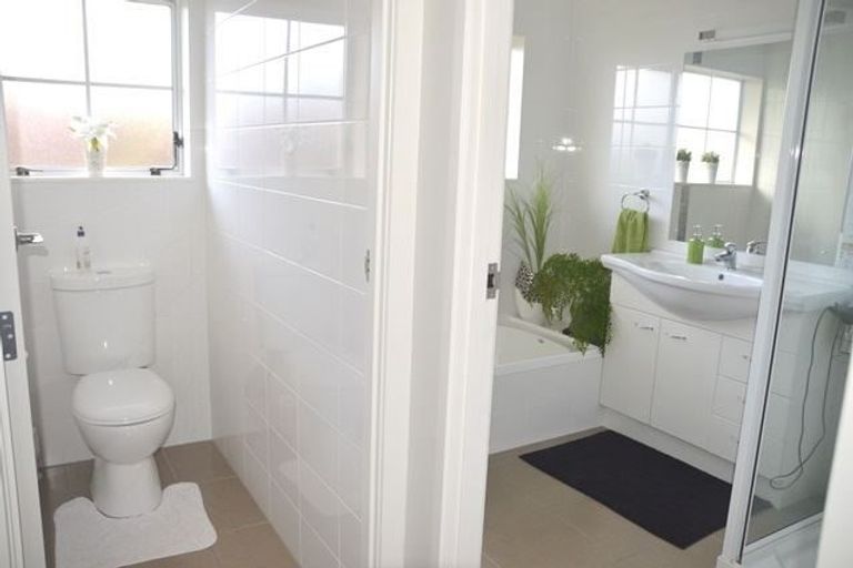 Photo of property in 7 Foxbridge Lane, Conifer Grove, Takanini, 2112