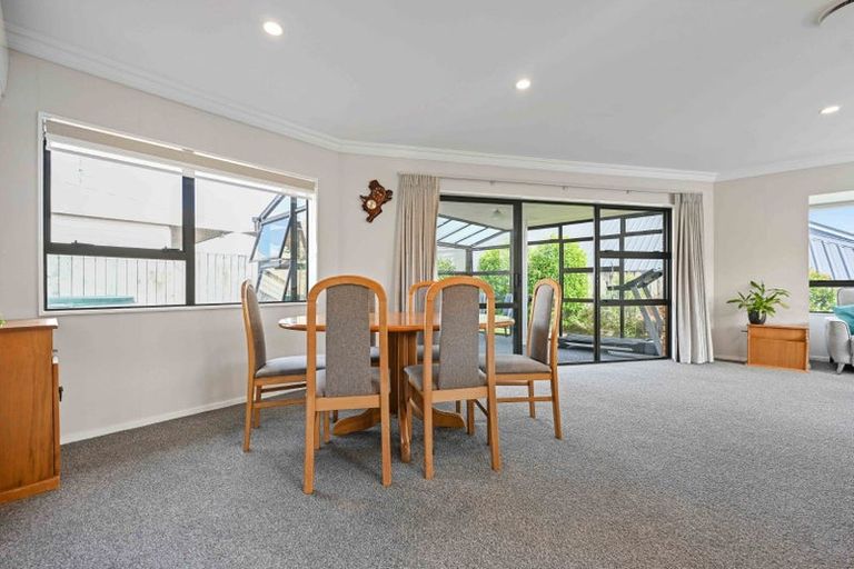 Photo of property in 19 Dallinger Street, St Andrews, Hamilton, 3200
