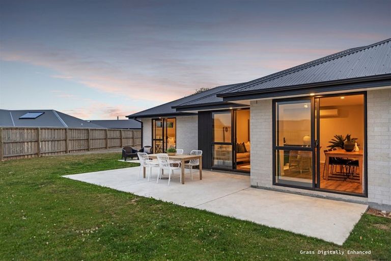 Photo of property in 28b Hilton Drive, Amberley, 7410