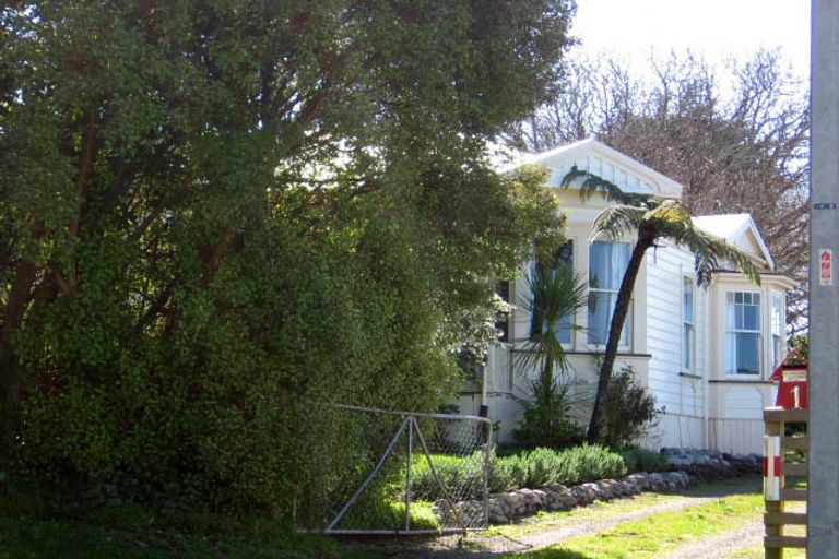 Photo of property in 1 Bell Street, Featherston, 5710