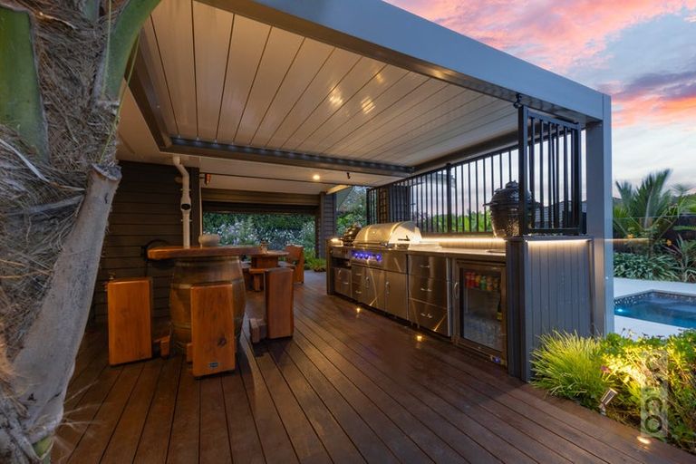 Photo of property in 212 Matua Road, Kumeu, 0810