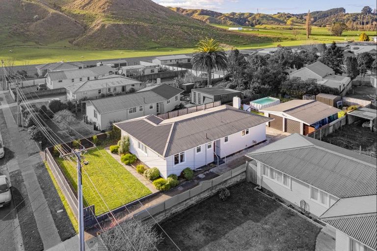 Photo of property in 20 Camellia Avenue, Aramoho, Whanganui, 4500