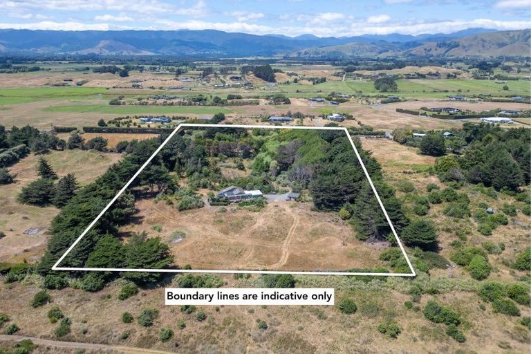 Photo of property in 69 Sims Road, Te Horo Beach, Otaki, 5581