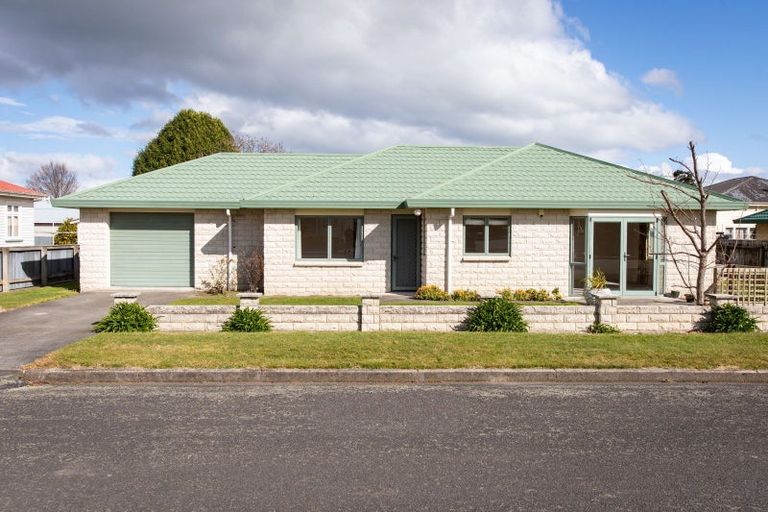 Photo of property in 9 Alexandra Street, Dannevirke, 4930