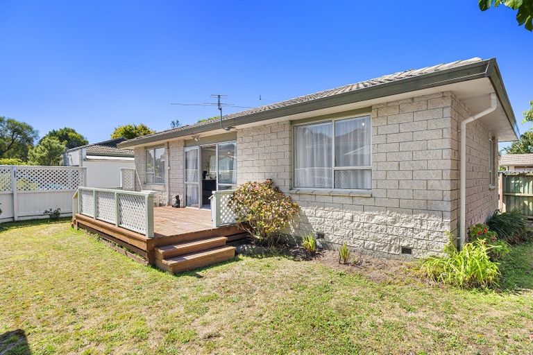 Photo of property in 2/4 Bromley Road, Bromley, Christchurch, 8062