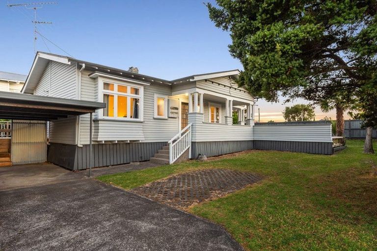 Photo of property in 1 Park Avenue, Birkenhead, Auckland, 0626
