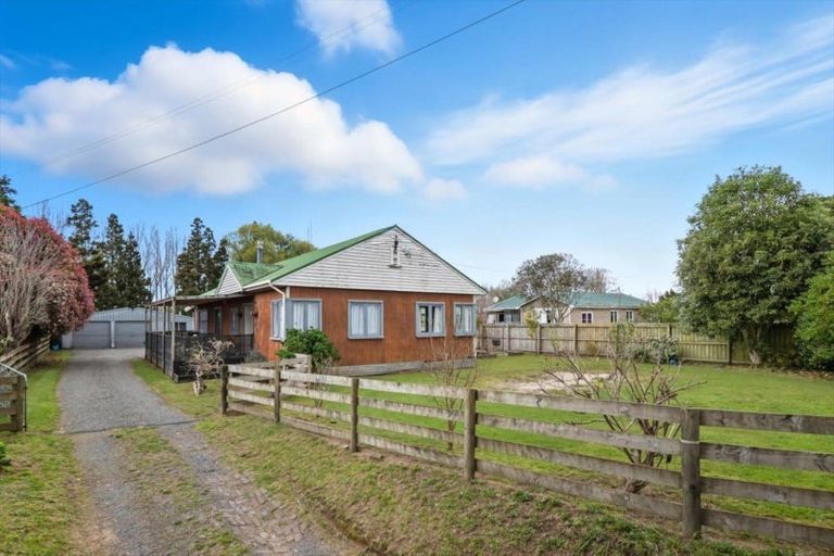 Photo of property in 24 Pah Road, Te Puke, 3189