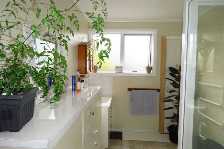 Photo of property in 104 Russell Street, Westport, 7825