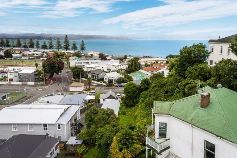 Photo of property in 2b Kowhai Road, Bluff Hill, Napier, 4110