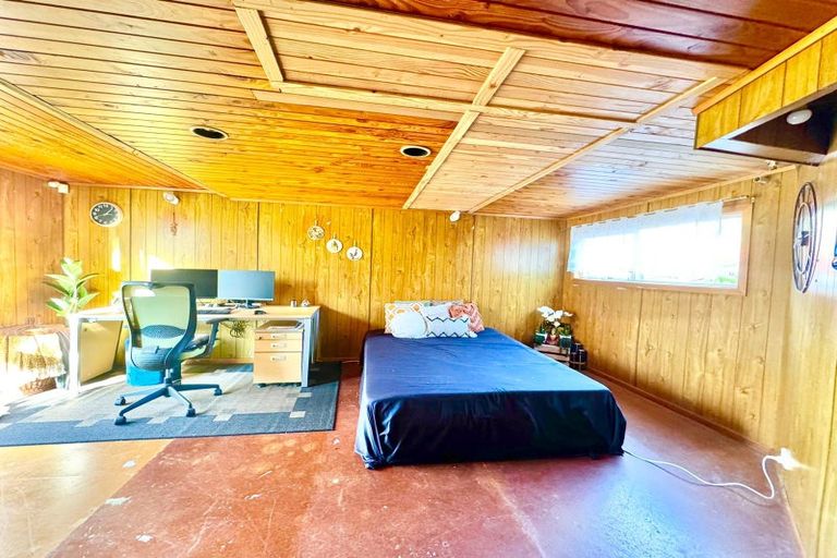 Photo of property in 65 Riverpark Crescent, Henderson, Auckland, 0610