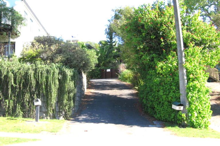 Photo of property in 1/28 Hebron Road, Waiake, Auckland, 0630