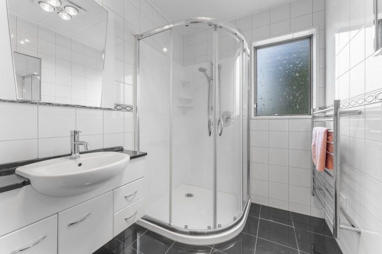 Photo of property in 23 Chadwick Place, Highbury, Palmerston North, 4412