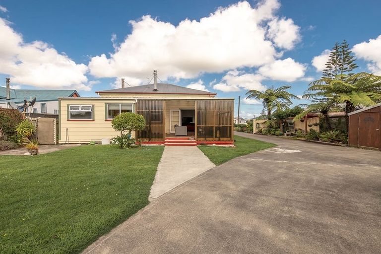 Photo of property in 169 Romilly Street, Westport, 7825