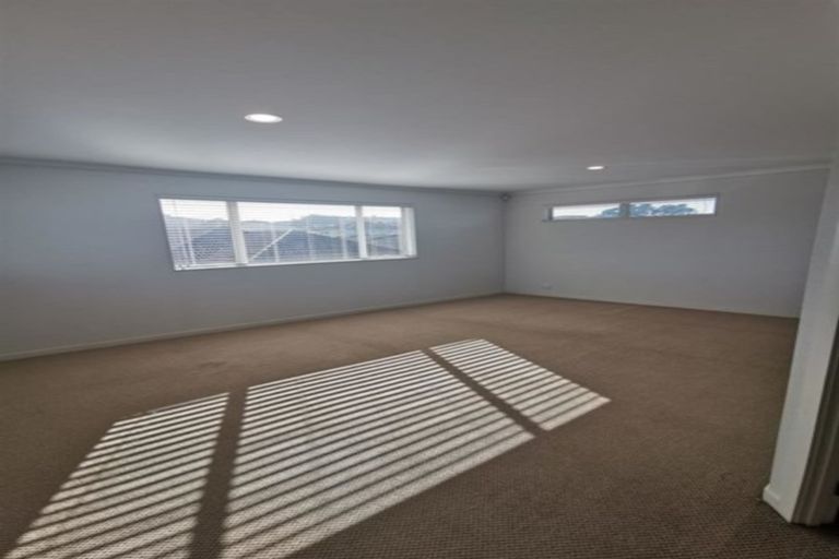 Photo of property in 100 Stancombe Road, Flat Bush, Auckland, 2016