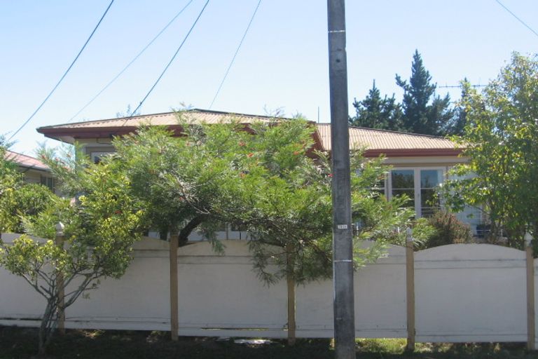 Photo of property in 18 Kuaka Place, New Lynn, Auckland, 0600