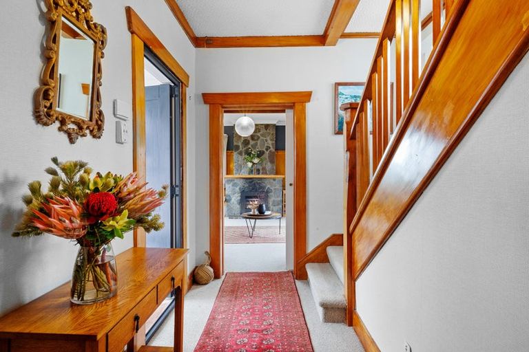 Photo of property in 13 Paynters Avenue, Strandon, New Plymouth, 4312