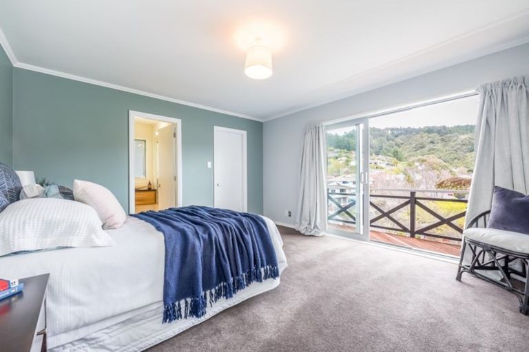 Photo of property in 23 Tapestry Grove, Silverstream, Upper Hutt, 5019