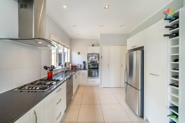 Photo of property in 31 Tirohanga Road, Tirohanga, Lower Hutt, 5010