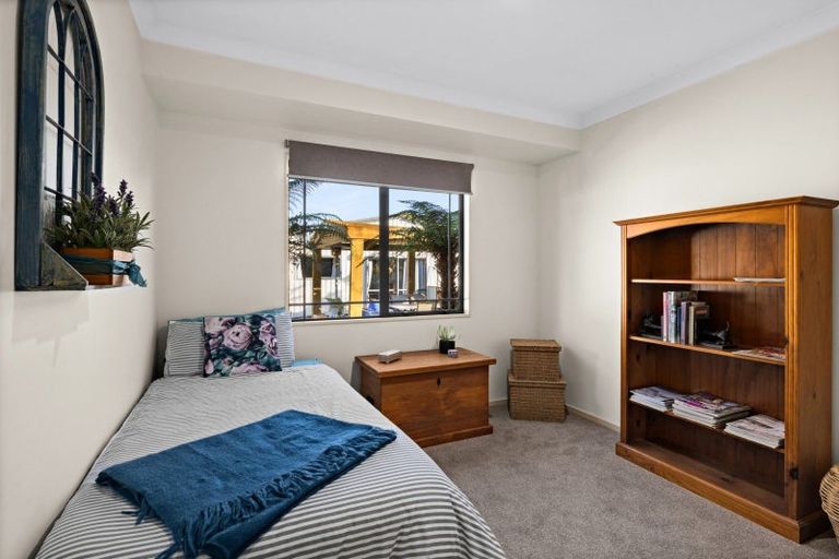 Photo of property in 23 Mcelwee Street, Jervoistown, Napier, 4112