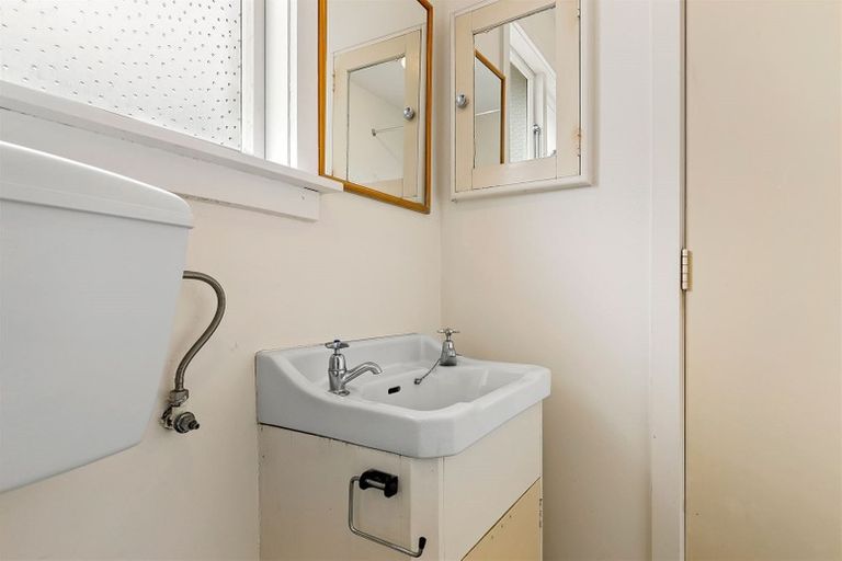 Photo of property in 2/17 Torrens Road, Hillmorton, Christchurch, 8024