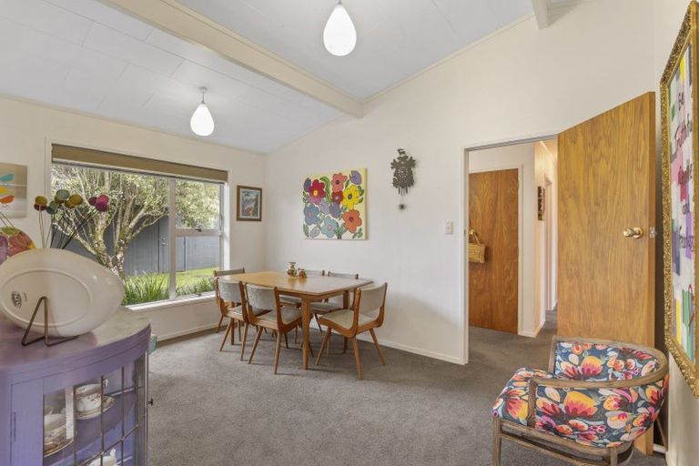 Photo of property in 15d Saint Ives Grove, Whalers Gate, New Plymouth, 4310