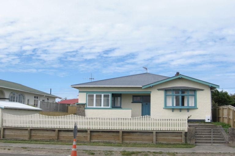 Photo of property in 43 Liffiton Street, Gonville, Whanganui, 4501