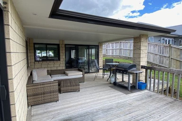 Photo of property in 13 Muirhill Place, Pokeno, 2402