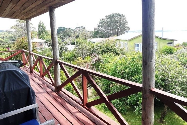 Photo of property in 169 Howard Road, Orere Point, Papakura, 2585