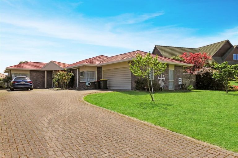Photo of property in 16 Thelma Place, Lynmore, Rotorua, 3010