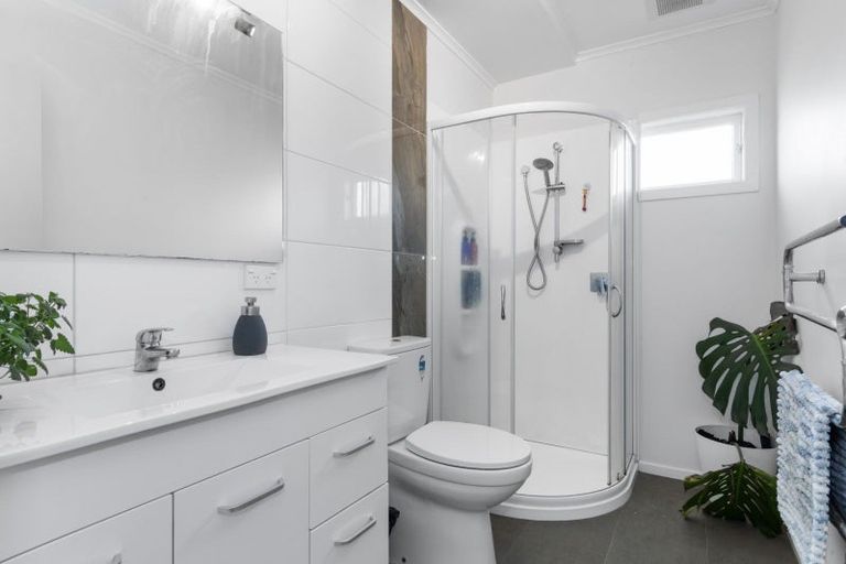 Photo of property in 9 Karaka Road, Otumoetai, Tauranga, 3110