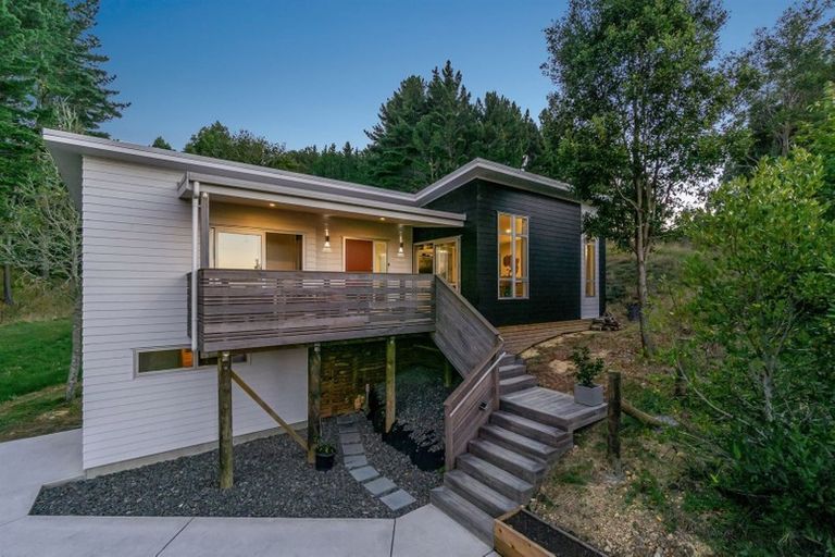 Photo of property in 125 Bodhisattva Road, Waitoki, Silverdale, 0994