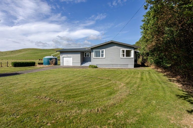 Photo of property in 667 Waitahora Valley Road, Waitahora, Dannevirke, 4971