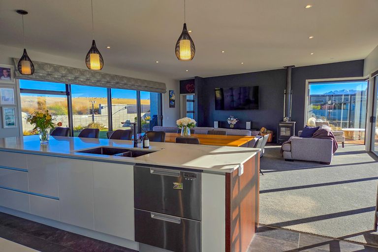 Photo of property in 20 Erebus Place, Lake Tekapo, 7999