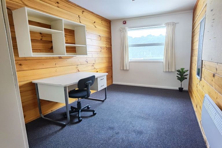 Photo of property in Drummond Street Flats, 19 Drummond Street, Mount Cook, Wellington, 6021