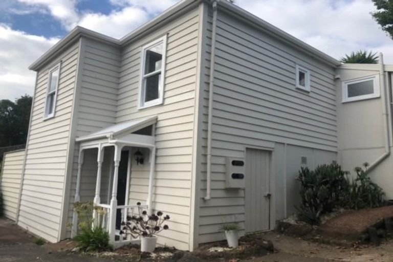 Photo of property in 17b Warwick Street, Morningside, Auckland, 1022