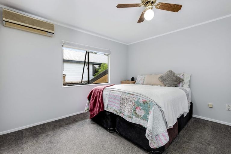 Photo of property in 178 Everglade Drive, Totara Heights, Auckland, 2105