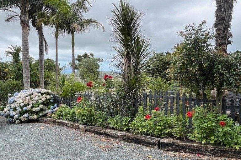 Photo of property in 216 Massey Road, Waipu, 0582