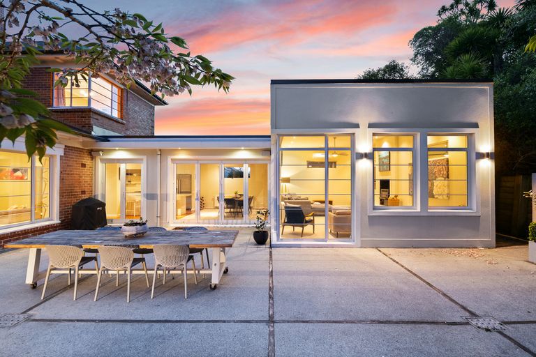 Photo of property in 24 Royal Terrace, Dunedin Central, Dunedin, 9016