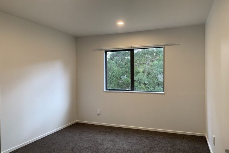 Photo of property in 17 Sun Place, Henderson, Auckland, 0612