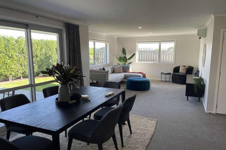 Photo of property in 16 Archibald Drive, Wainui, 0932