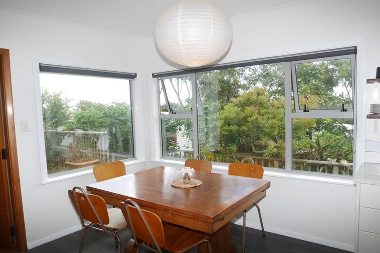 Photo of property in 19 Gavin Road, Raumati Beach, Paraparaumu, 5032